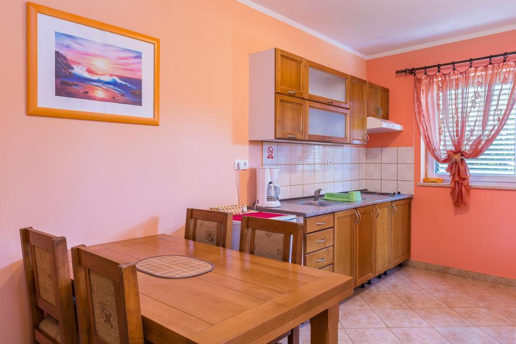 Apartments Villa Orange Медулин Екстериор снимка